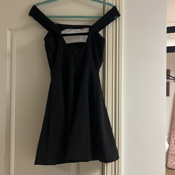 Macys Black Off The Shoulder Semi-Formal Dress - Picture 3 of 4